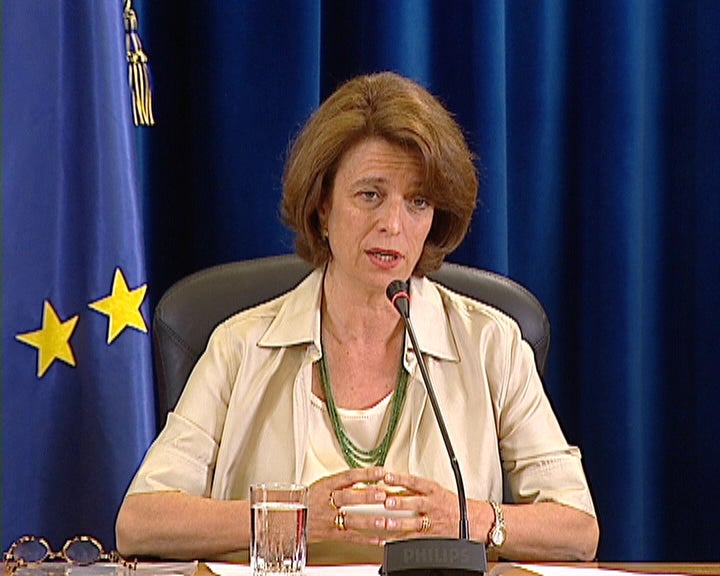 Governo vai encerrar escolas