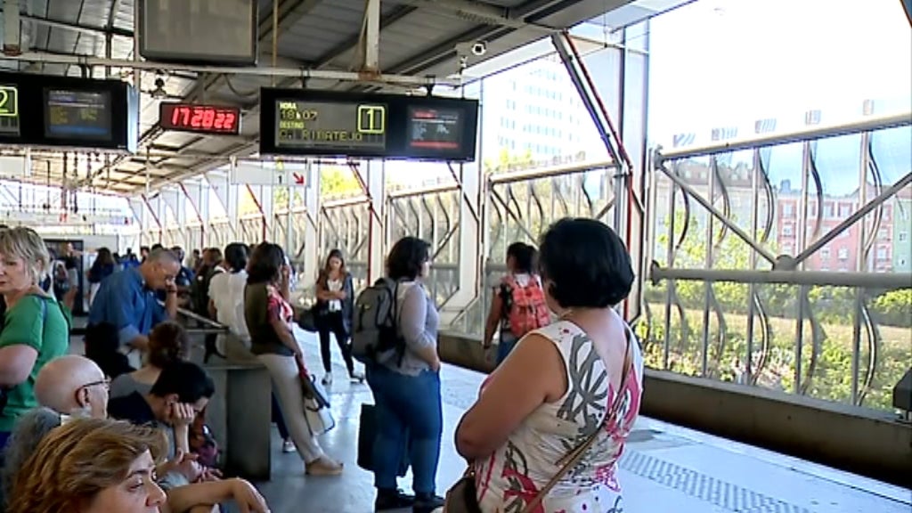 Greve na CP paralisa comboios