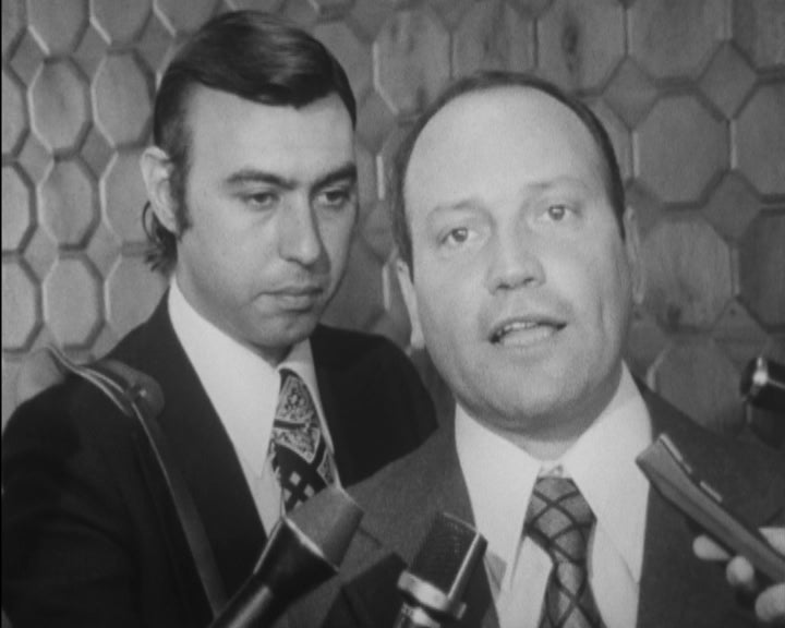 Partida de Medeiros Ferreira para Bruxelas