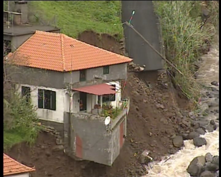 Cavaco Silva desloca-se à Madeira