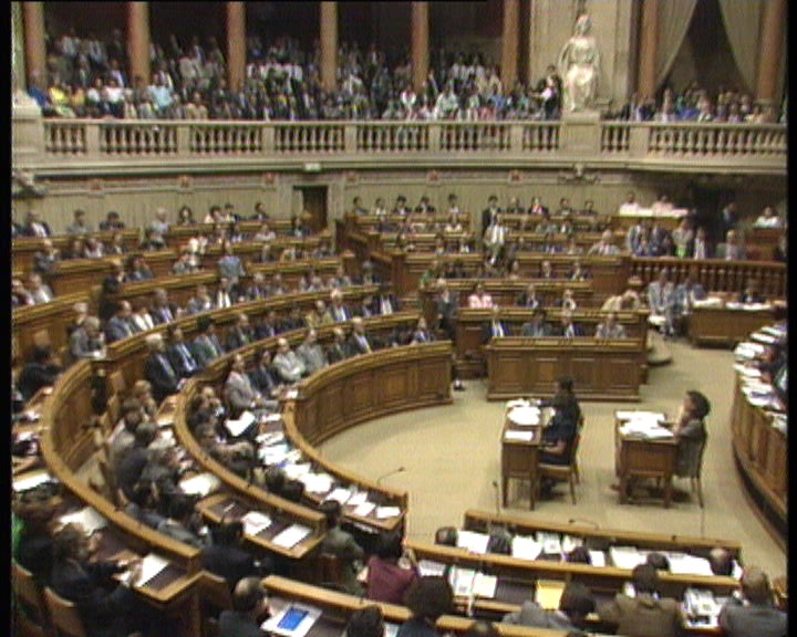 Combate ao desemprego