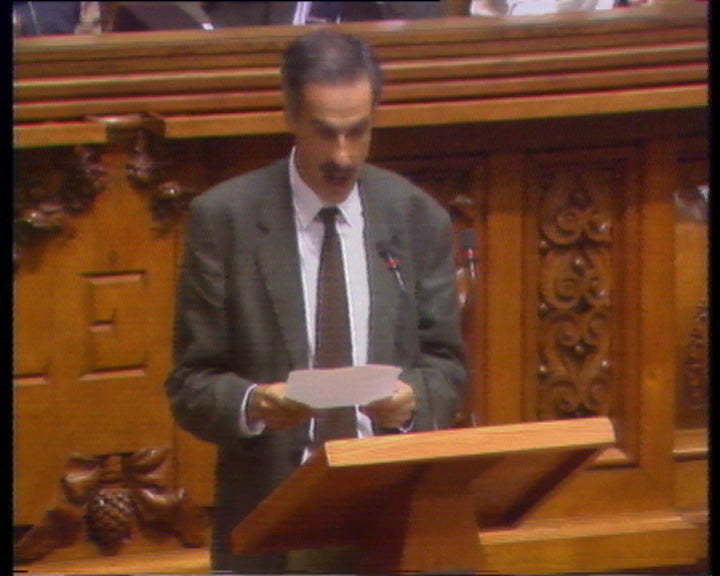 Debate parlamentar sobre a comunicação social