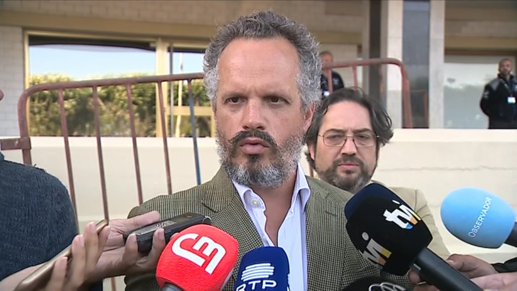 Início da demolição do Prédio Coutinho