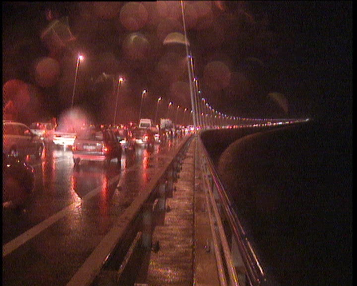 Ponte Vasco da Gama cortada