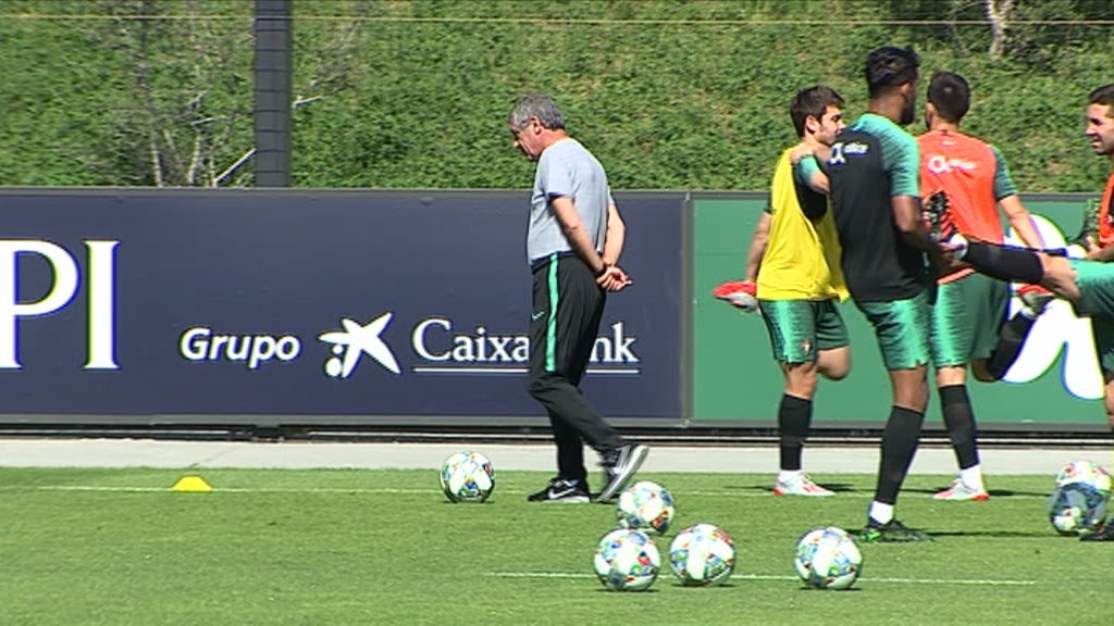 Futebol: Treino da Seleção Nacional
