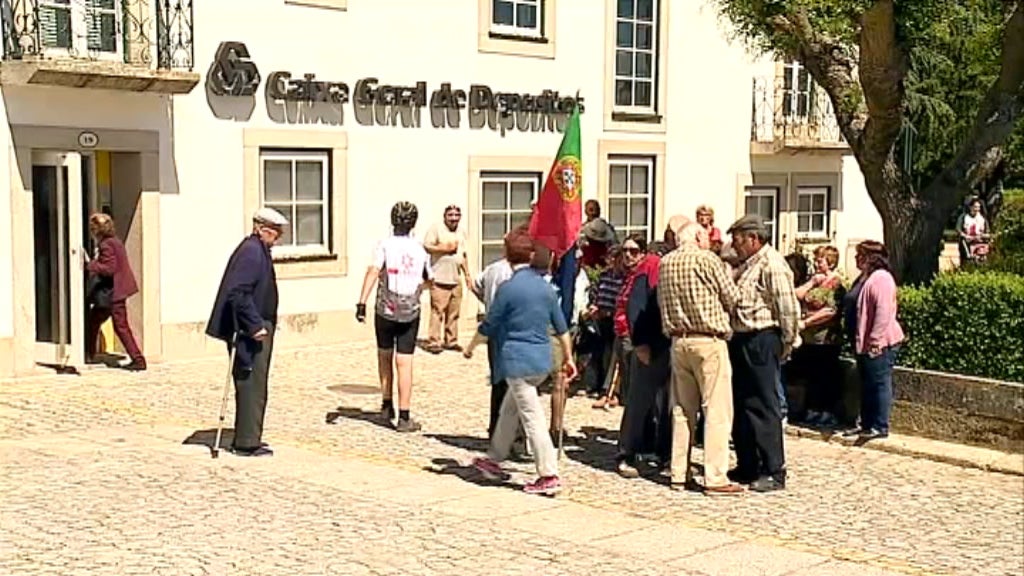 Manifestação contra o fecho do balcão da CGD