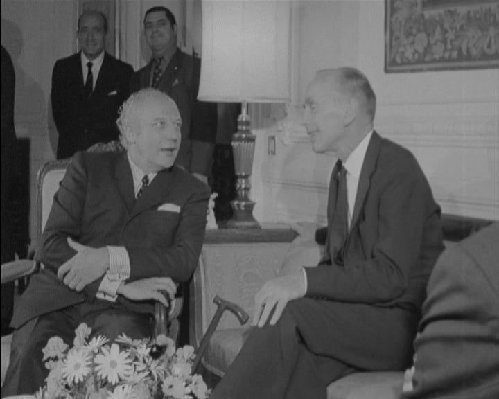 Encontro entre representantes de países da NATO