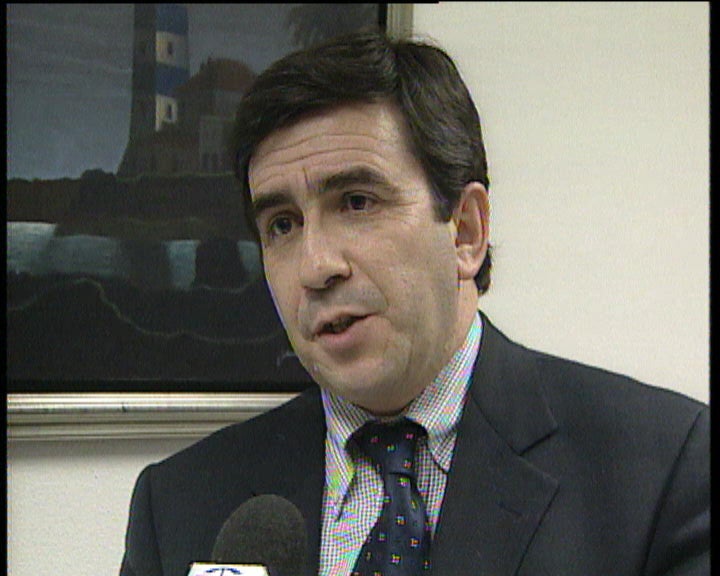 Câmara de Cascais desaloja família