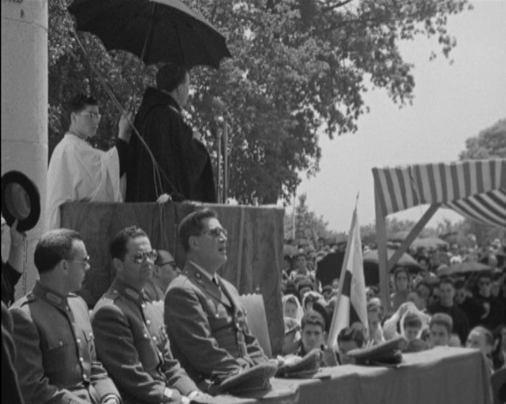 Entrega de Círio oferecido pelo Papa João XXIII em Braga