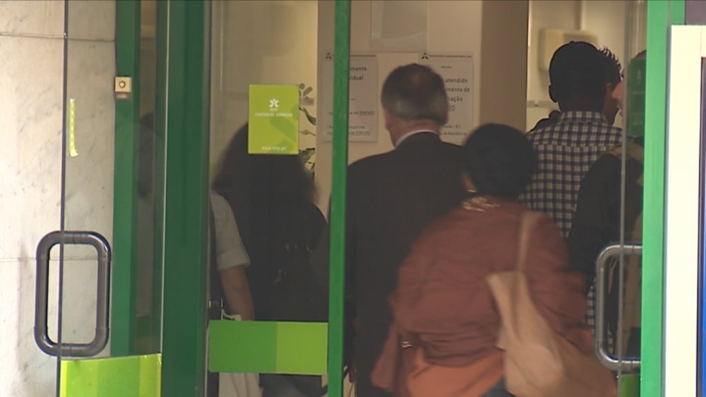 Cortes no subsidio de desemprego