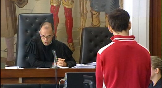 Julgamento de pedófilo
