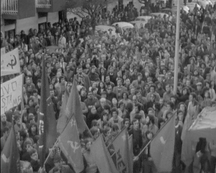 Manifestação de apoio ao MFA e ao Governo Provisório