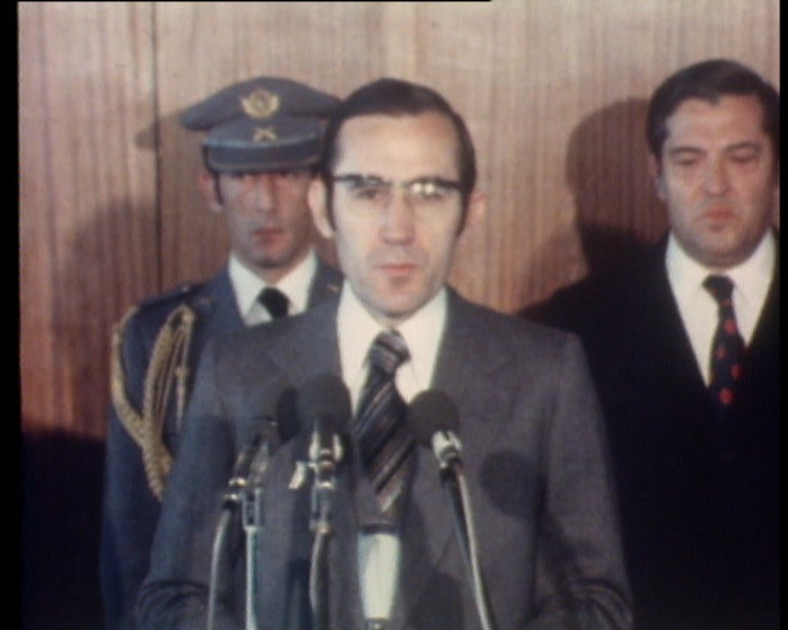 Partida de Ramalho Eanes para Itália