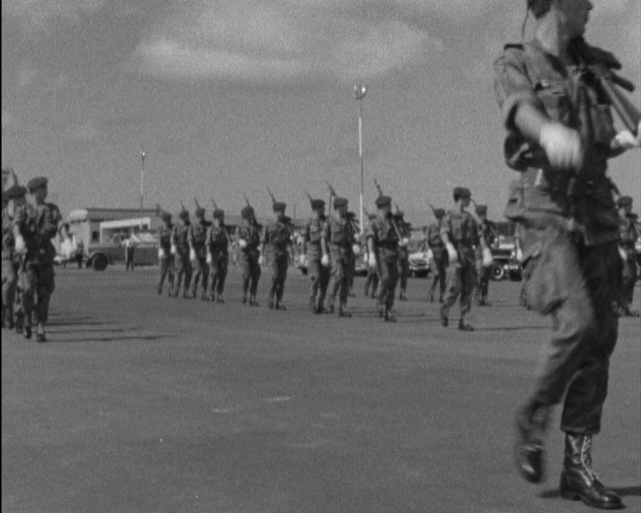 Chegada de Kaúlza de Arriaga à Beira