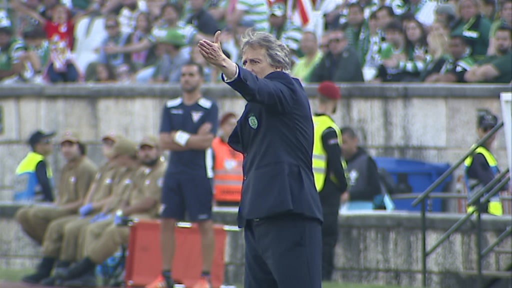 Futebol: Jorge Jesus rescinde com o Sporting