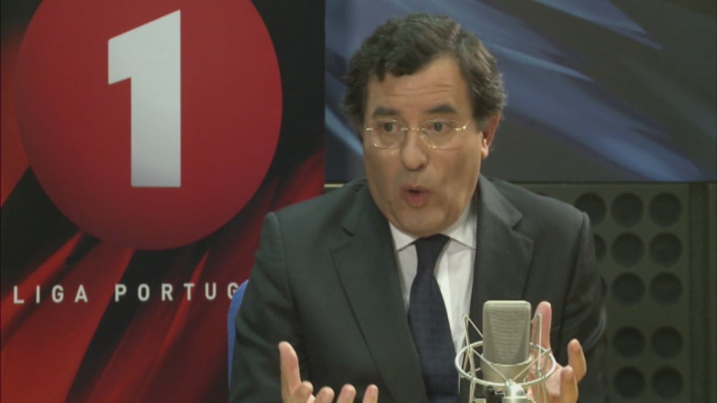 Maria Flor Pedroso entrevista Castro Almeida