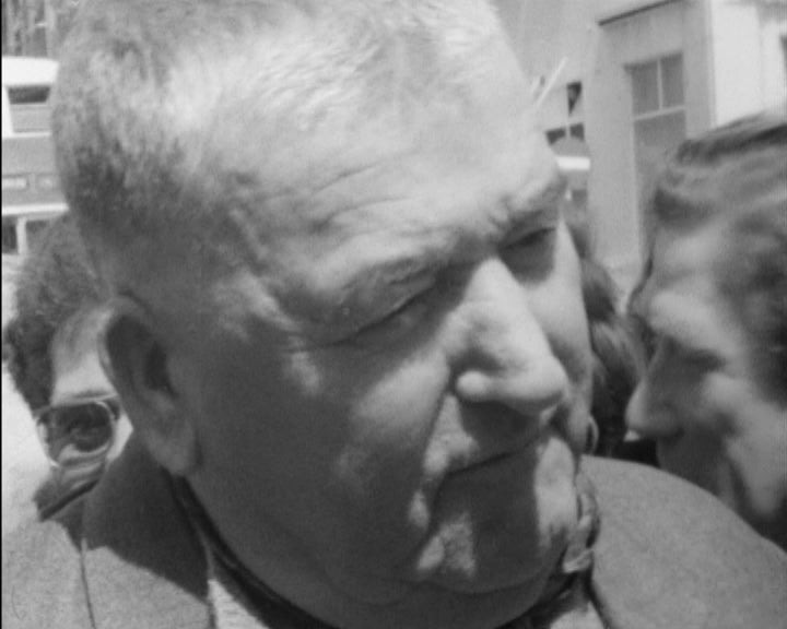 Inquérito sobre a mulher de “meia idade”