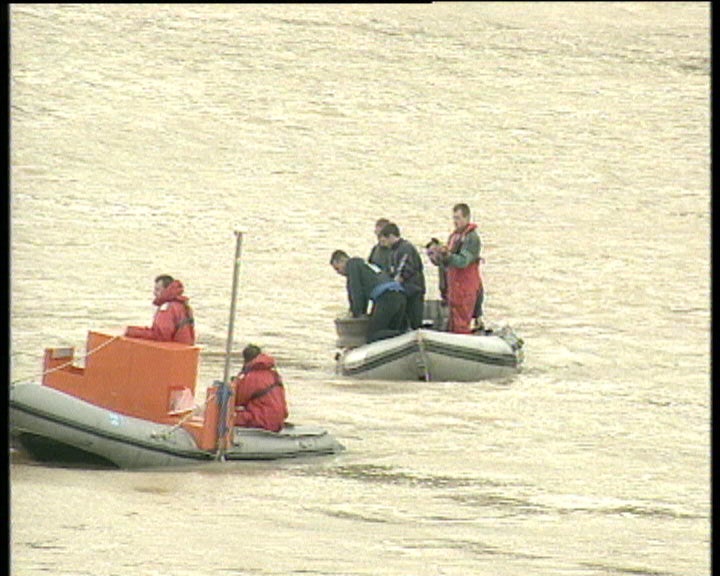 Anúncio oficial da localização do autocarro da ponte de Entre-os-Rios