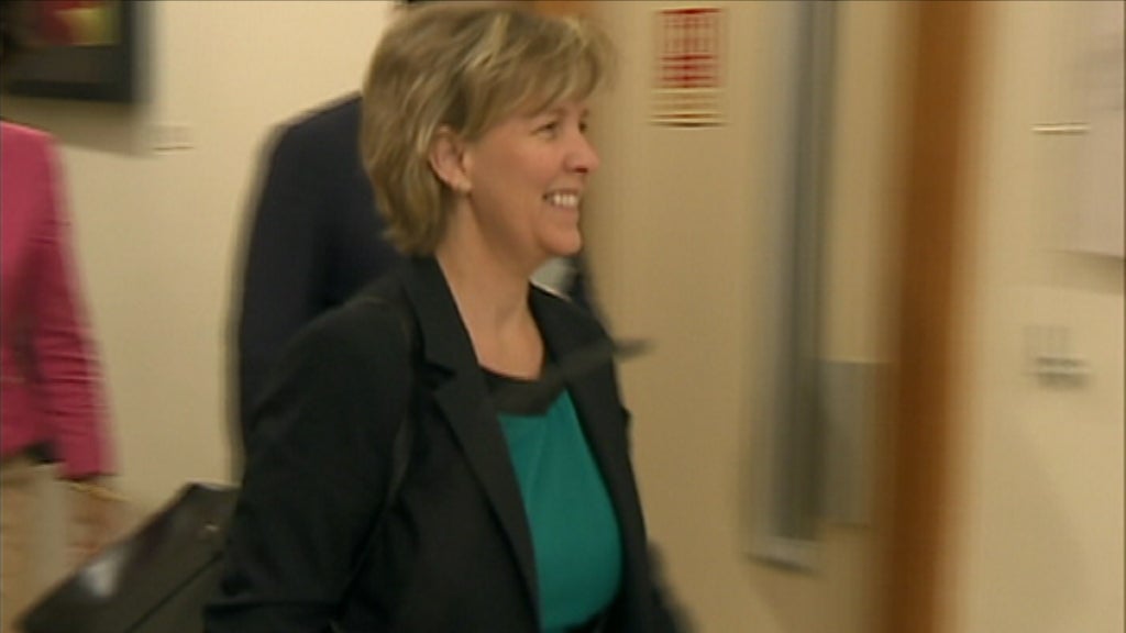 Maria Luís Albuquerque na subcomissão de ética