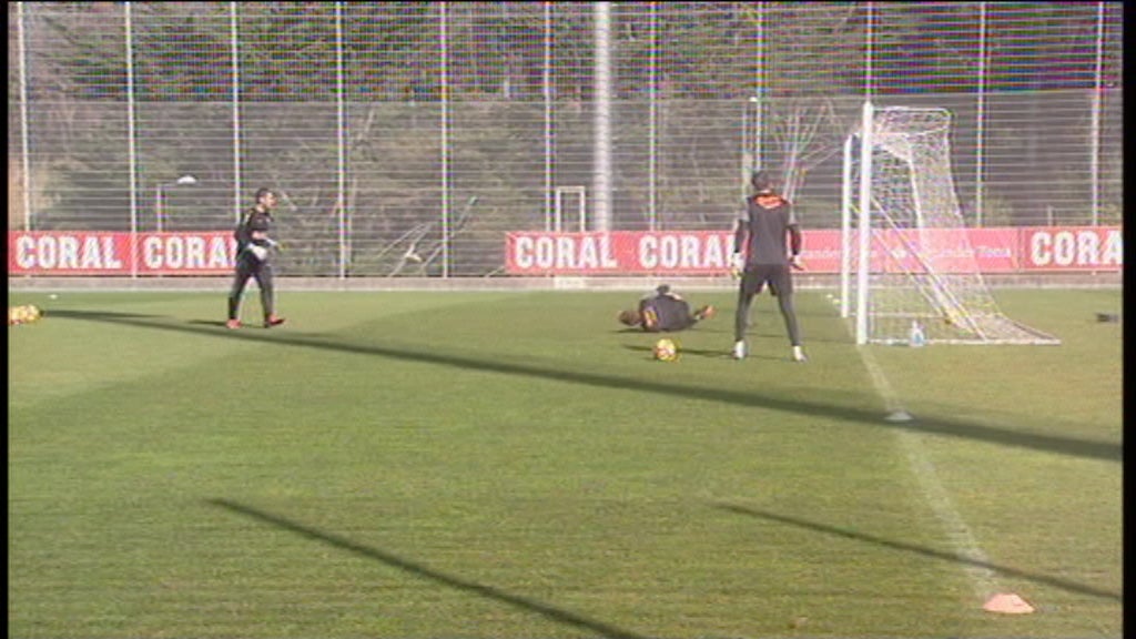 Futebol: treino do Nacional