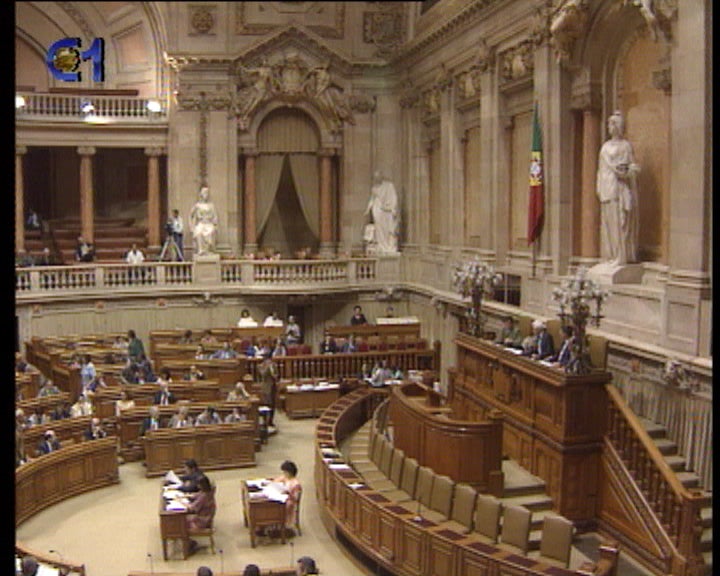 AR agenda ratificação do Tratado de Maastricht