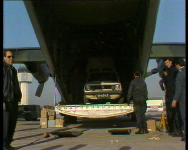 Partida do avião Hercules C130 com ajuda a Cabo Verde