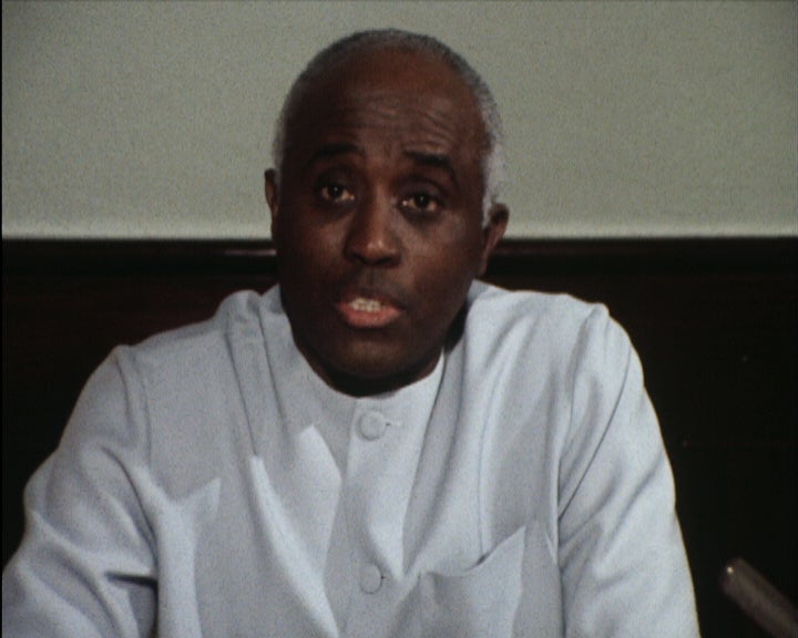 Aristides Pereira dirige-se aos imigrantes cabo-verdianos