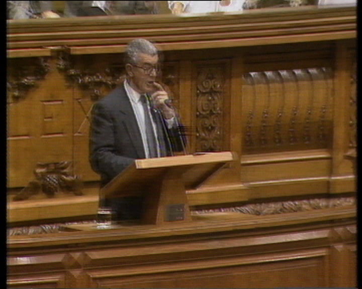 Debate parlamentar sobre as Forças Armadas