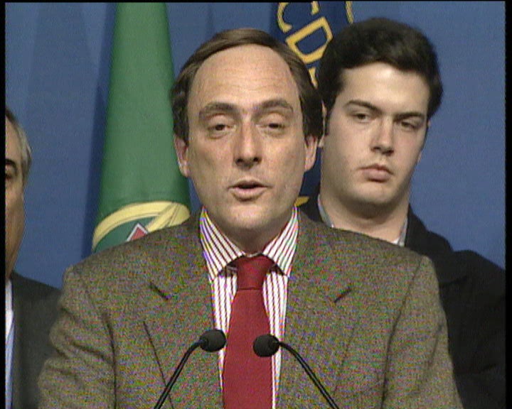 CDS/PP e PSD reagem à decisão de João Soares