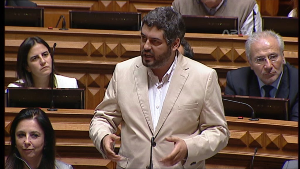 Menores proibidos de participar em touradas