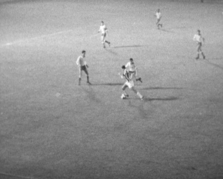 Selecção de Luanda vs Vitória de Setúbal em Futebol