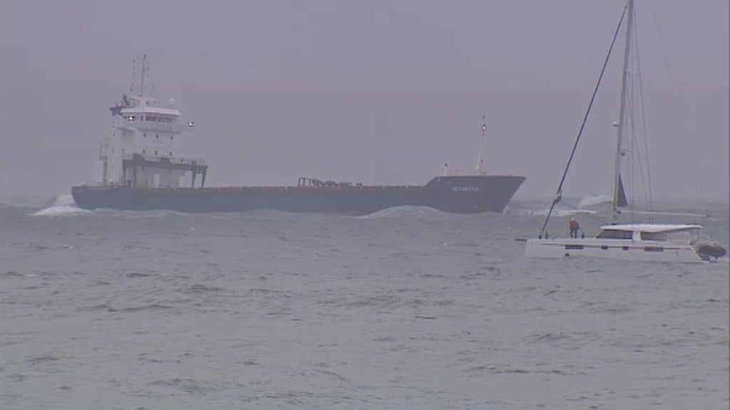 Resgate da tripulação do cargueiro espanhol