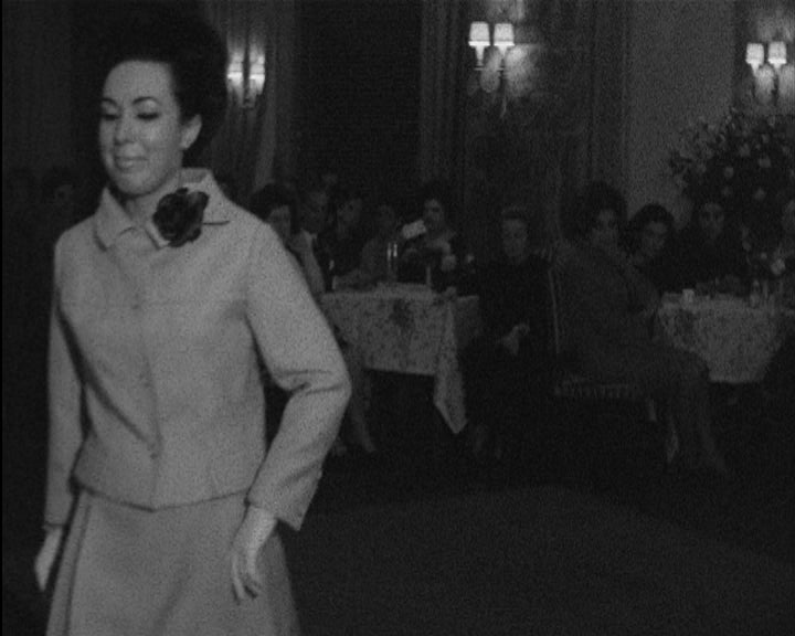 Espetáculo a favor do Movimento Nacional Feminino