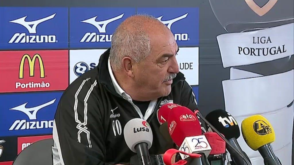 Futebol: declarações de Vítor Oliveira