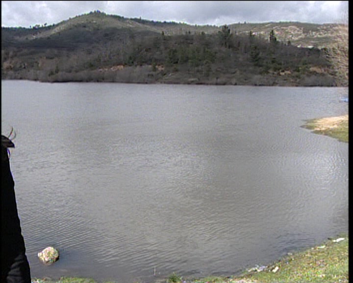 Fornecimento de água no Fundão