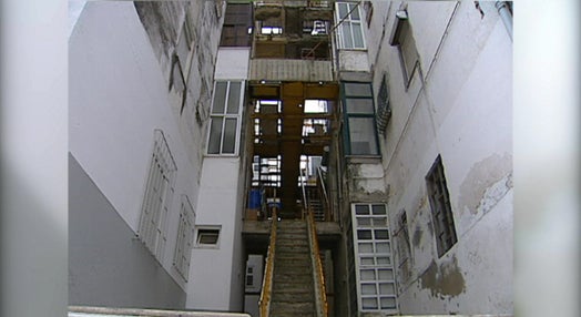 Abatimento de prédio em Oeiras