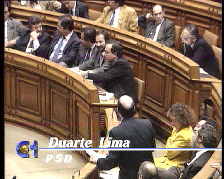 Défice democrático na Madeira