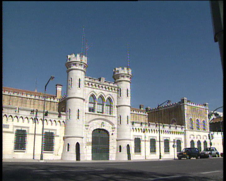 Presos ameaçam com greve de fome