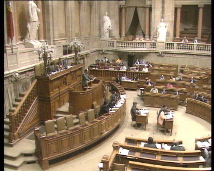 Sessão parlamentar na AR