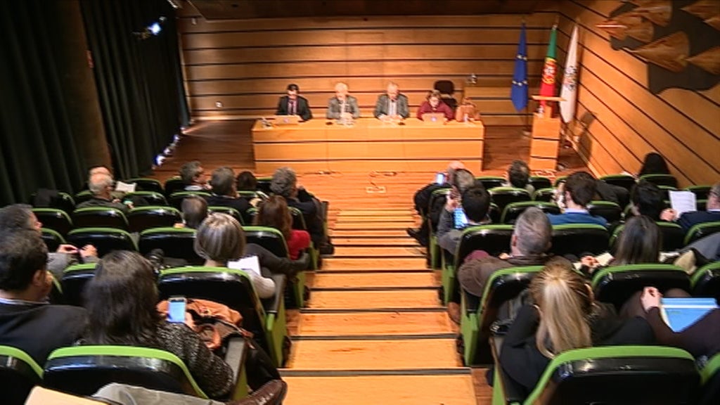 Sanções disciplinares a médicos