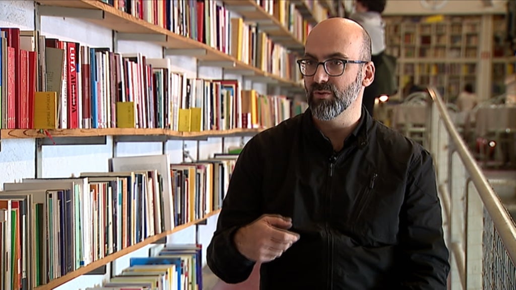 Coleção de poesia “Elogio da Sombra”