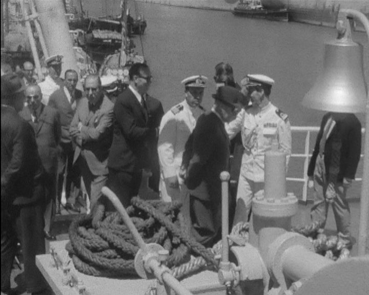 Ministro da Marinha visita o navio “Porto de Aveiro”