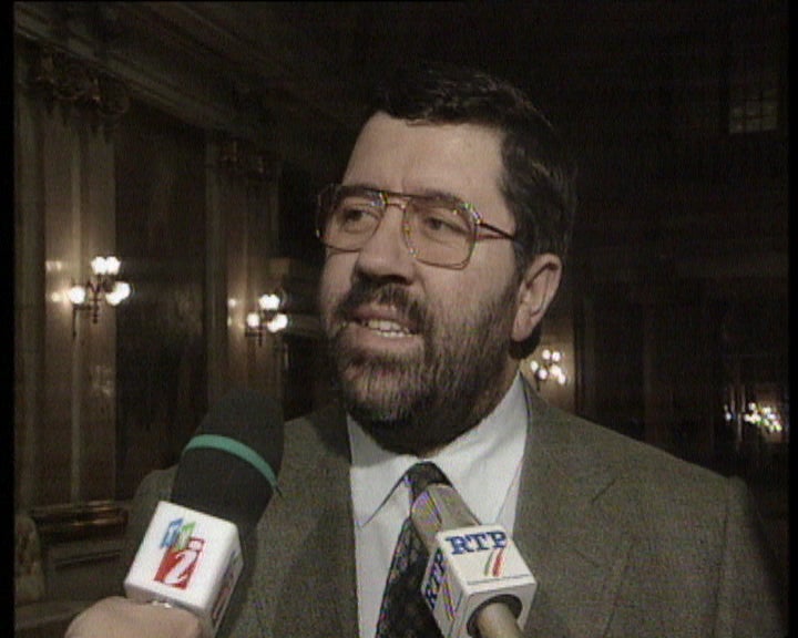 Debate sobre desemprego