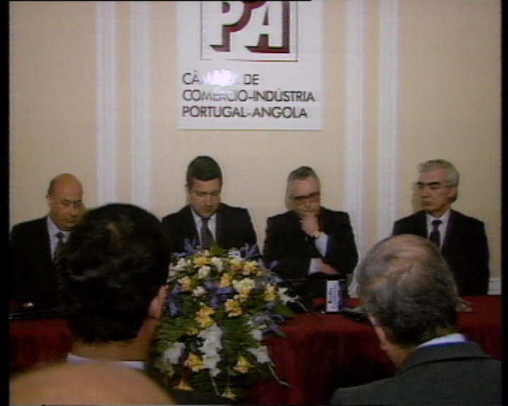 Durão Barroso sócio honorário da Câmara de Comércio e Indústria angolana