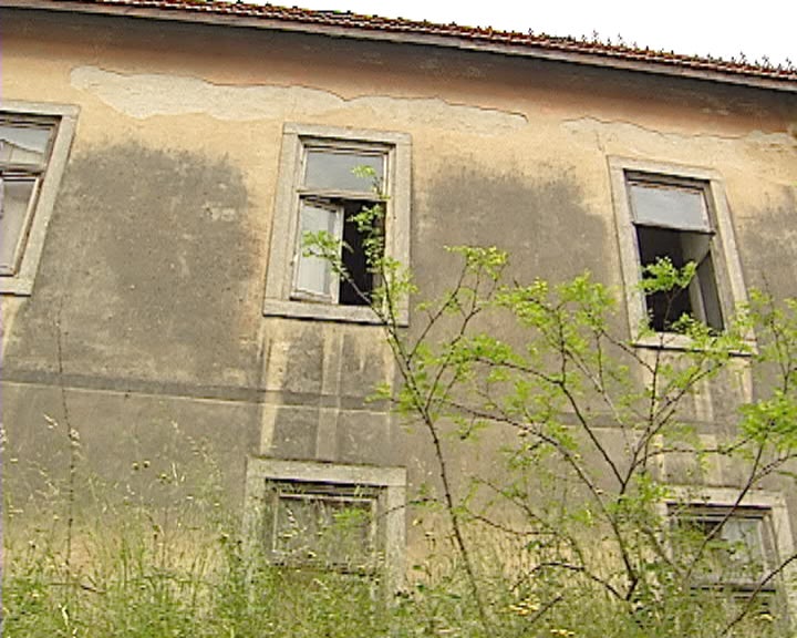 Vilas degradadas em Benfica