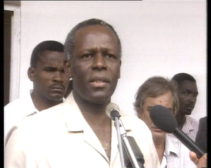 Conferência multipartidária em Angola