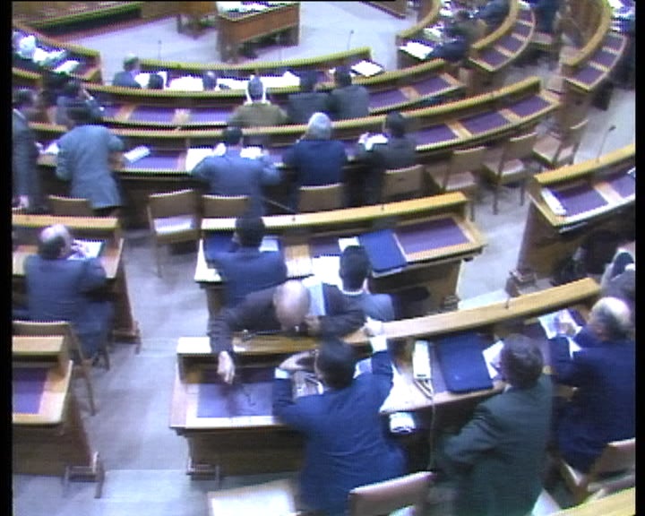 Debate parlamentar sobre a admissão à função pública