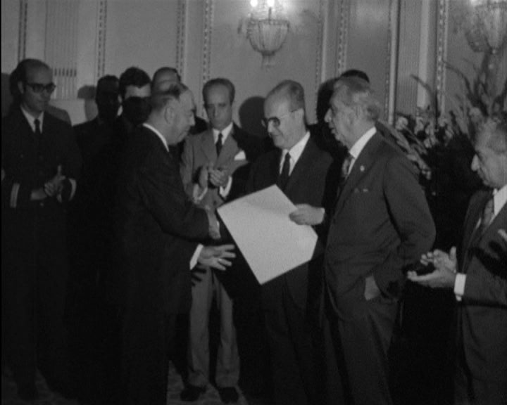 Condecoração de atletas na Embaixada do Brasil