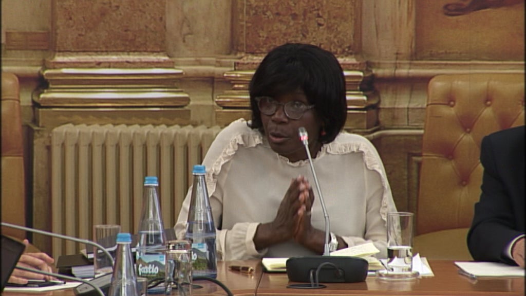 Francisca Van Dunem na Comissão dos Assuntos Constitucionais