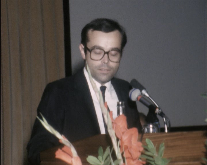 Criação de bolsas de estudo